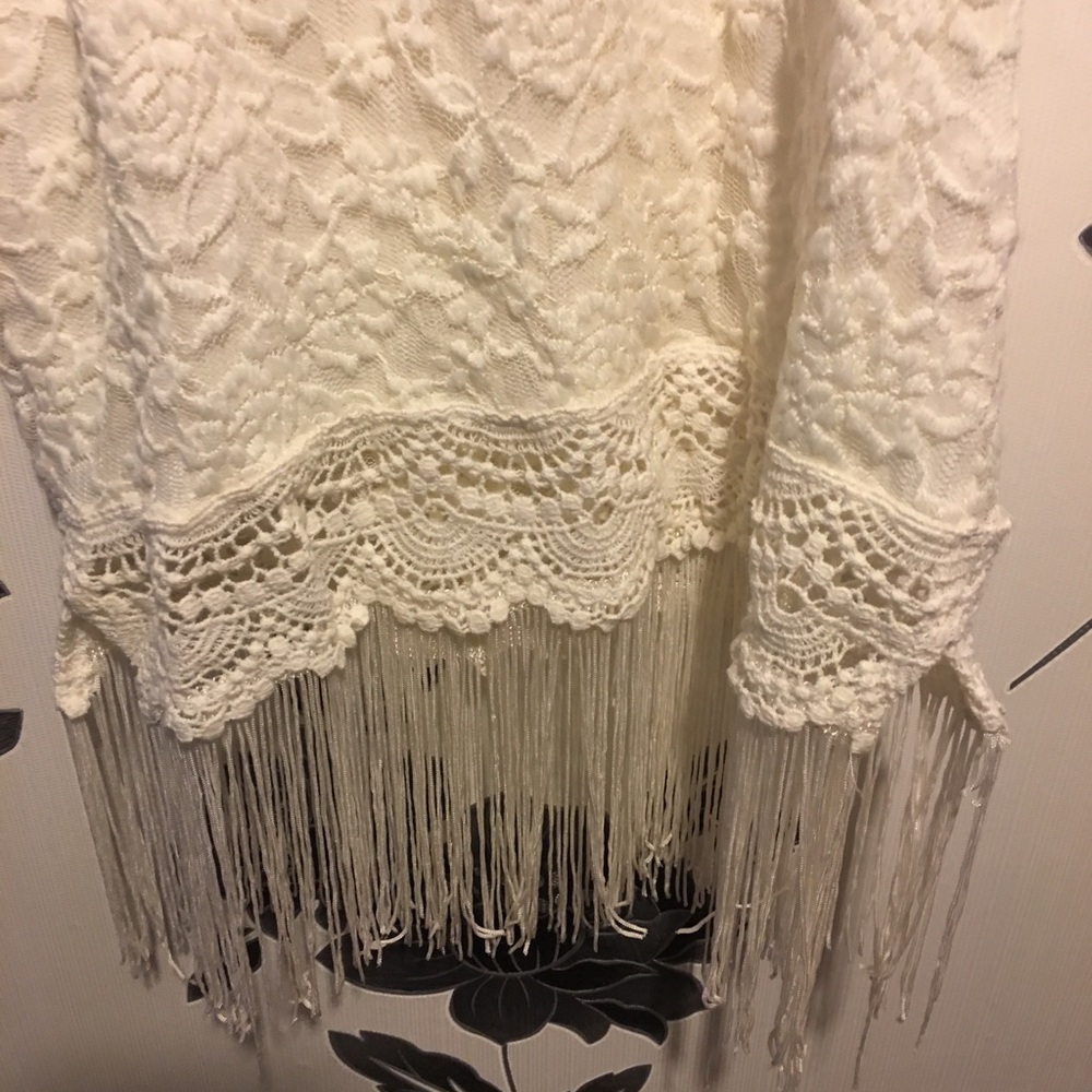 Lace top - Picture 2 of 3